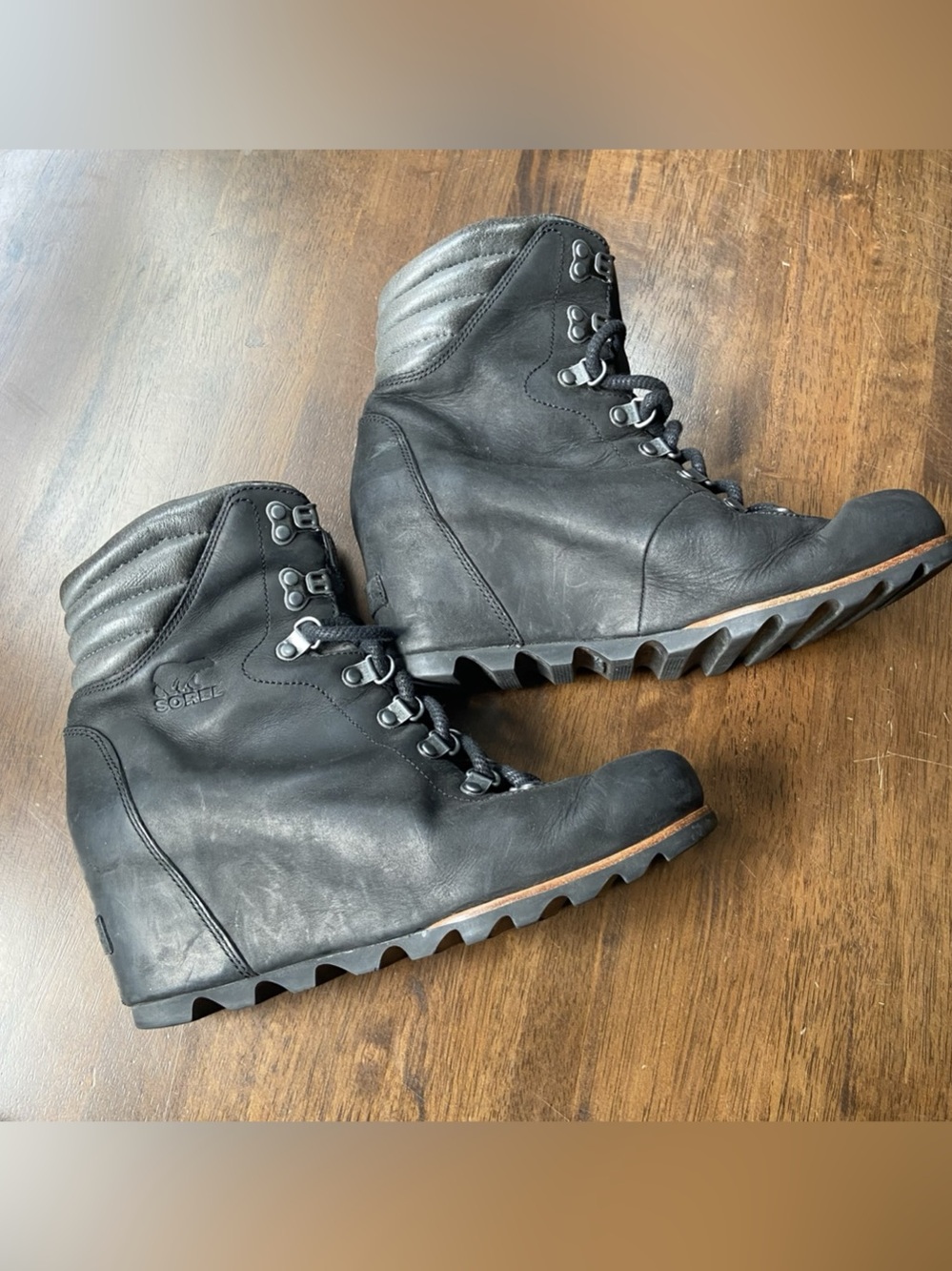 SOREL Joan of Arctic Mid Wedge Boots Womens 9.5 Black Leather Waterproof High To